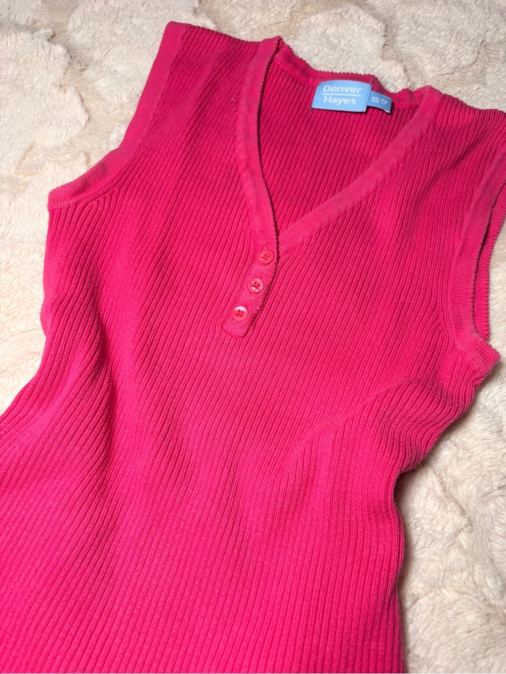Denver Hayes Sleeveless Ribbed Tank top - Picture 2 of 2